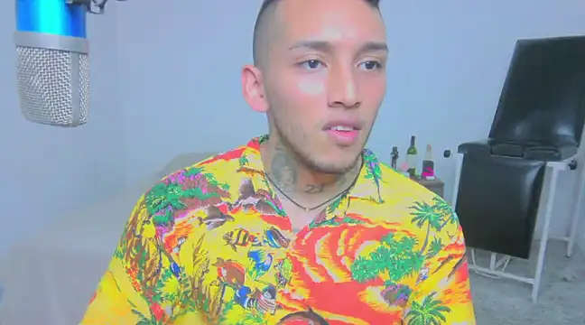 Snapshot of David_Adams2003 chatting on March 5, 6:01 pm David Adams2003 online show from March 5, 6:01 pm