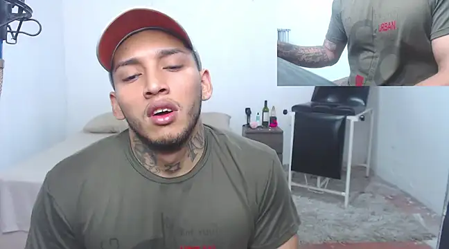 Snapshot of David_Adams2003 chatting on March 13, 1:40 pm David Adams2003 online show from March 13, 1:40 pm