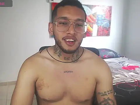 Snapshot of David_Adams2003 chatting on November 15, 2:13 pm David Adams2003 online show from November 15, 2:13 pm