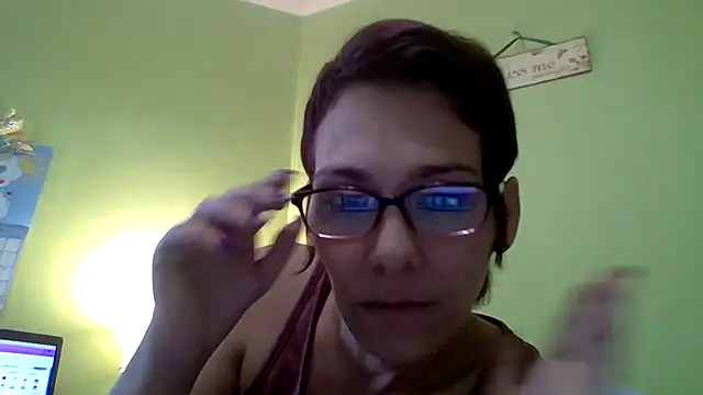 TheOneNOnlyHalfPint online show from February 8, 8:42 pm