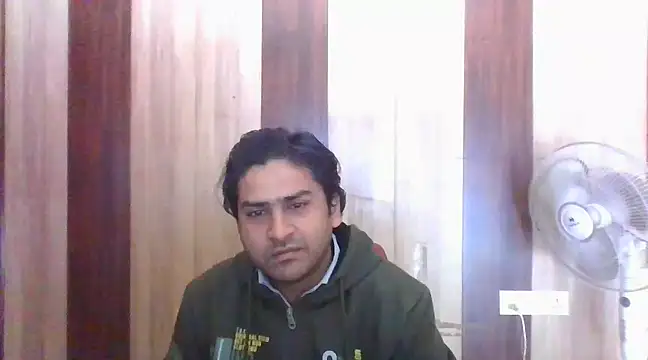 Snapshot of indihotguy chatting on February 9, 7:05 am indihotguy online show from February 9, 7:05 am