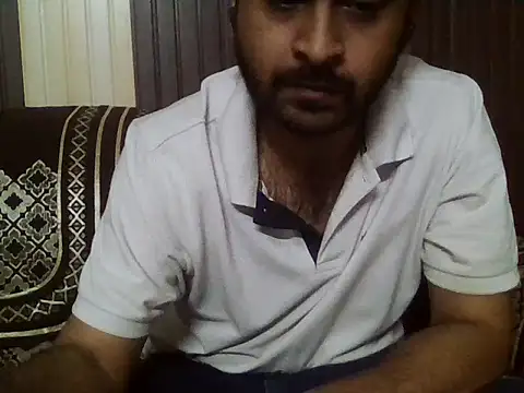 indihotguy online show from April 6, 10:11 pm