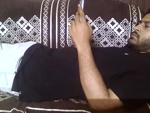 indihotguy online show from May 3, 6:03 pm
