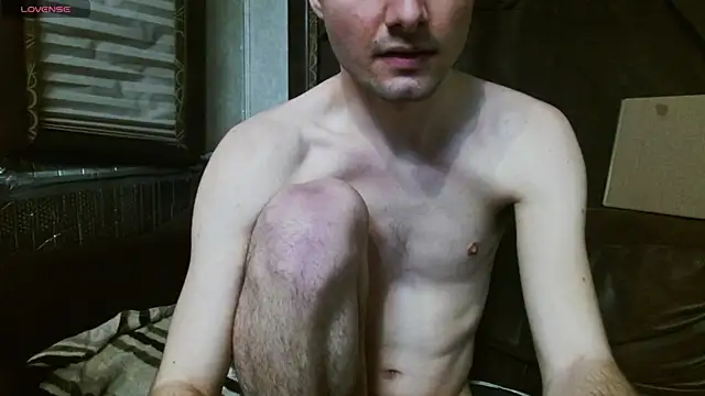 Snapshot of feelingverynaughty chatting on January 18, 6:01 pm feelingverynaughty online show from January 18, 6:01 pm