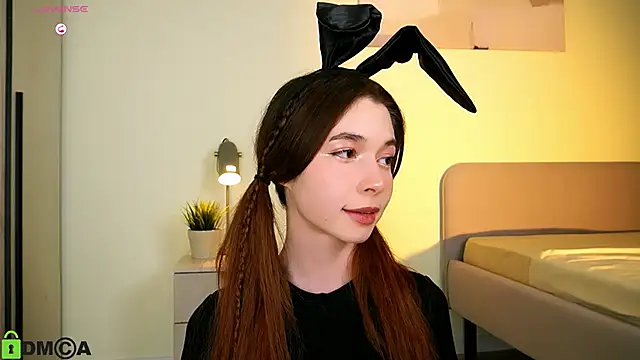 LittleOriana online show from February 1, 7:23 pm