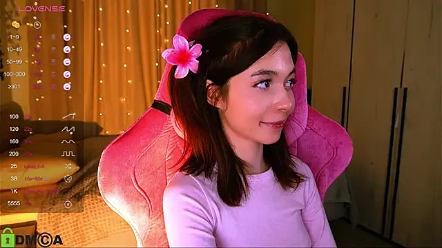 LittleOriana online show from March 6, 4:52 am