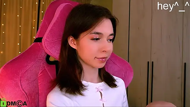 LittleOriana online show from March 7, 10:54 pm