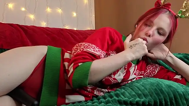 OhYumiYes online show from December 22, 9:01 pm