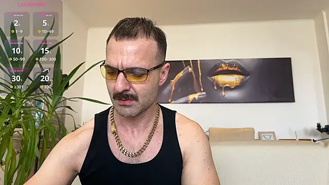 Snapshot of Asmodeuss666 chatting on February 14, 10:28 am Asmodeuss666 online show from February 14, 10:28 am