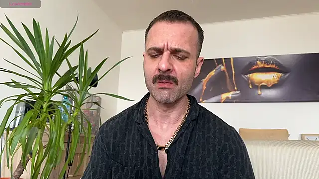 Snapshot of Asmodeuss666 chatting on February 25, 7:20 am Asmodeuss666 online show from February 25, 7:20 am