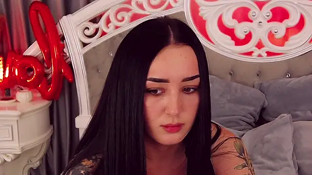 KimKhallifa online show from February 25, 7:09 am