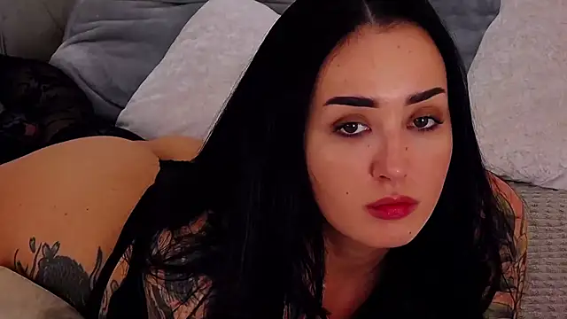 KimKhallifa online show from March 1, 8:02 am