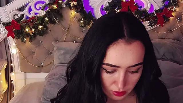 KimKhallifa online show from January 15, 6:18 am