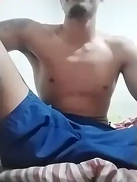 Snapshot of casalhot2533 chatting on October 19, 1:06 am casalhot2533 online show from October 19, 1:06 am