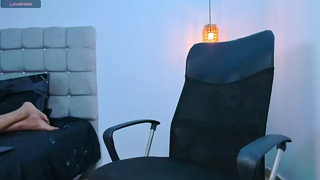 Br4ndxpimm online show from March 11, 1:39 pm