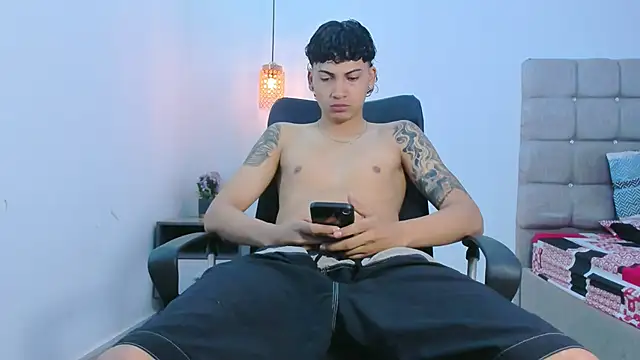 Br4ndxpimm online show from March 17, 4:21 pm