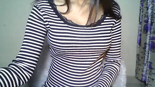 Naughty Nayra online show from December 4, 12:25 pm