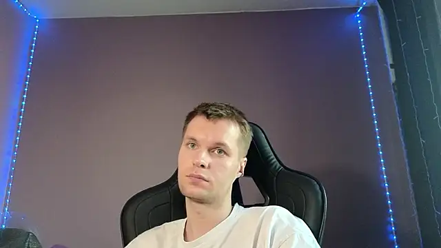 Leonnextdoor online show from March 6, 9:58 am