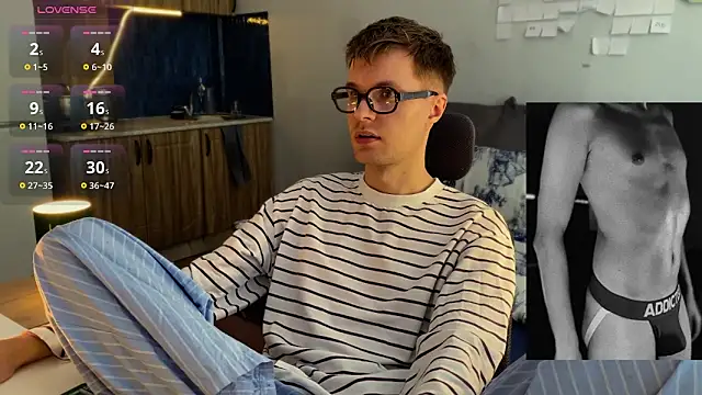 Leonnextdoor online show from February 26, 4:00 am