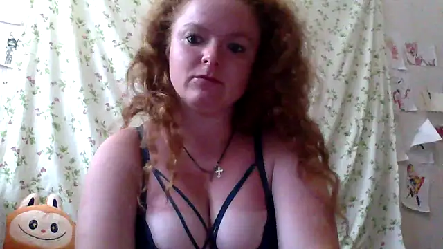 Snapshot of Rae_Jeannie chatting on July 8, 10:53 am Rae Jeannie online show from July 8, 10:53 am