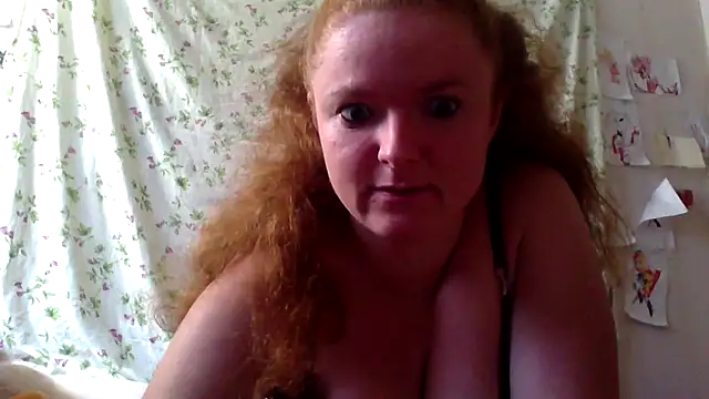 Snapshot of Rae_Jeannie chatting on July 18, 6:28 am Rae Jeannie online show from July 18, 6:28 am