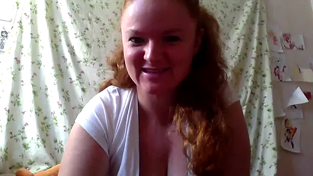 Snapshot of Rae_Jeannie chatting on July 23, 7:06 am Rae Jeannie online show from July 23, 7:06 am