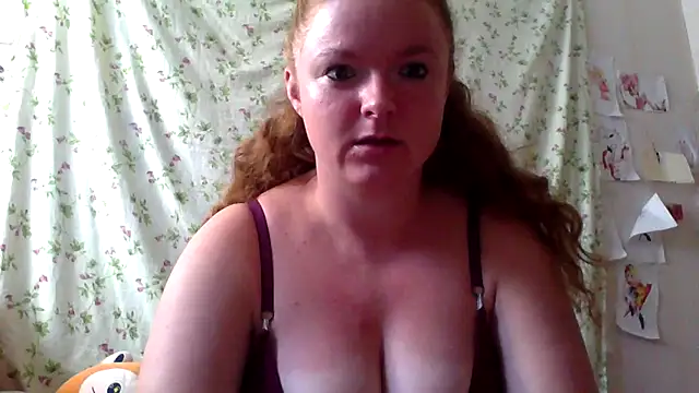 Snapshot of Rae_Jeannie chatting on July 25, 7:50 am Rae Jeannie online show from July 25, 7:50 am