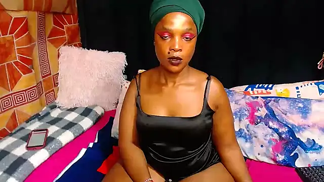 Snapshot of Thickbootykim chatting on June 6, 7:29 pm Thickbootykim online show from June 6, 7:29 pm