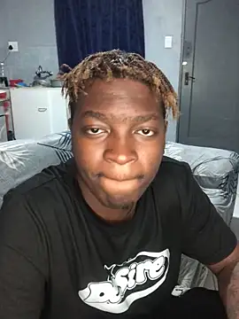 Snapshot of Redfucks333 chatting on March 1, 7:49 pm Redfucks333 online show from March 1, 7:49 pm