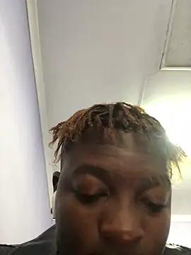 Snapshot of Redfucks333 chatting on March 6, 9:28 am Redfucks333 online show from March 6, 9:28 am