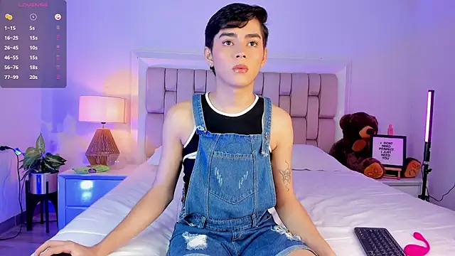 Maxi little online show from November 30, 12:03 am