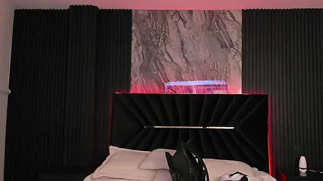 Snapshot of Geabloom chatting on February 4, 9:28 am Geabloom online show from February 4, 9:28 am