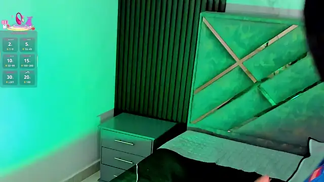 Snapshot of Geabloom chatting on October 8, 12:03 pm Geabloom online show from October 8, 12:03 pm