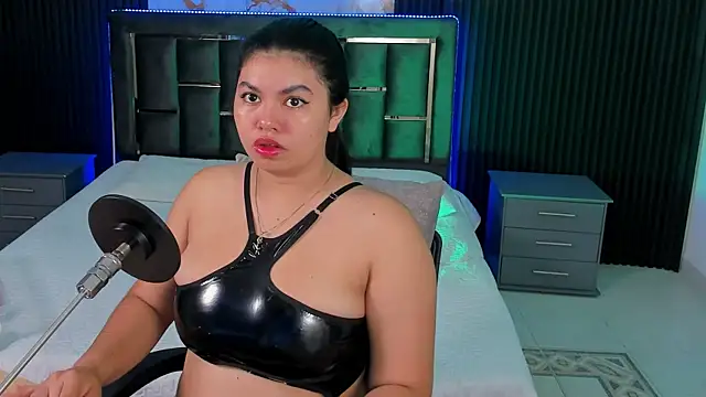 Snapshot of Geabloom chatting on October 19, 12:06 pm Geabloom online show from October 19, 12:06 pm