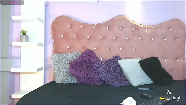 Snapshot of Annabelle-Villareal chatting on February 7, 8:10 pm Annabelle-Villareal online show from February 7, 8:10 pm