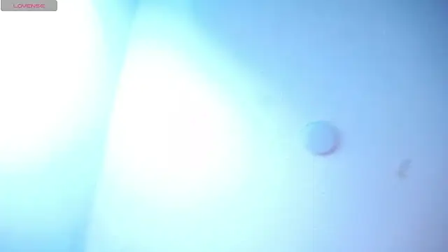 Snapshot of Alana_Roth chatting on March 19, 5:52 am Alana Roth online show from March 19, 5:52 am