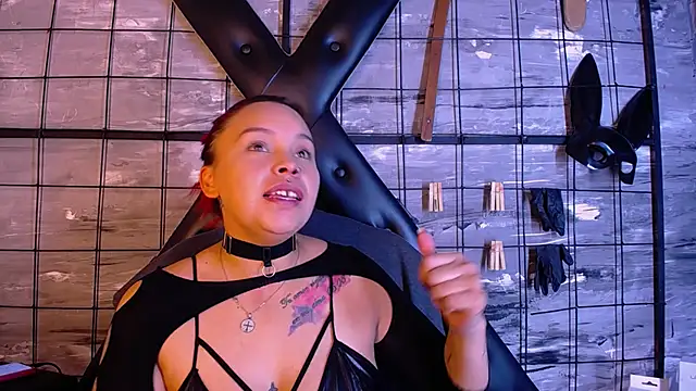 Snapshot of Alana_Roth chatting on October 31, 4:30 pm Alana Roth online show from October 31, 4:30 pm