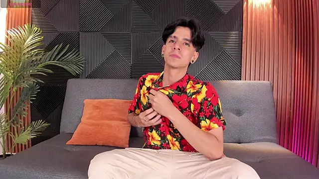 Snapshot of saul_novak chatting on January 11, 6:44 pm saul novak online show from January 11, 6:44 pm