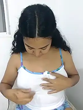 Snapshot of Brendabluee chatting on February 2, 2:48 am Brendabluee online show from February 2, 2:48 am