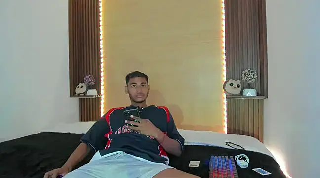 Evans777  online show from January 8, 5:05 pm