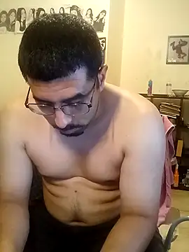 Snapshot of k1oudE chatting on November 10, 4:44 am k1oudE online show from November 10, 4:44 am