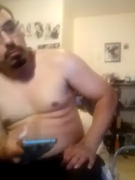 Snapshot of k1oudE chatting on December 4, 11:02 pm k1oudE online show from December 4, 11:02 pm