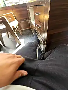 Snapshot of pyasevickybabu563 chatting on March 6, 7:47 am pyasevickybabu563 online show from March 6, 7:47 am