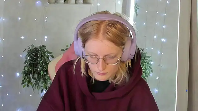 ElizabethHarpper online show from November 24, 1:05 am