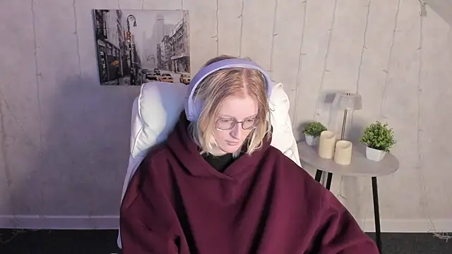 ElizabethHarpper online show from December 3, 1:02 am