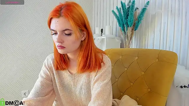 Snapshot of CharlotteMitchell chatting on October 26, 12:05 am CharlotteMitchell online show from October 26, 12:05 am