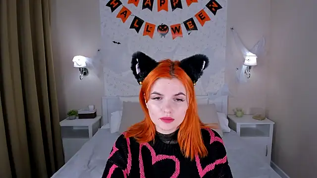 Snapshot of CharlotteMitchell chatting on October 27, 2:04 am CharlotteMitchell online show from October 27, 2:04 am