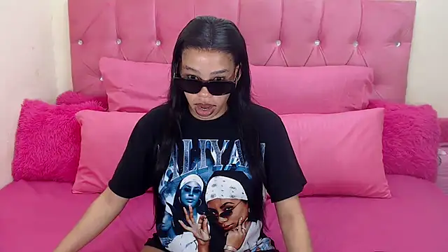 Snapshot of naughtiest_baddy chatting on September 25, 7:50 pm naughtiest baddy online show from September 25, 7:50 pm