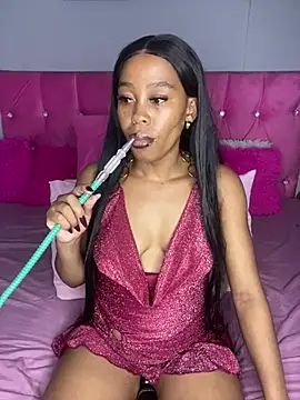 Snapshot of naughtiest_baddy chatting on April 25, 9:12 pm naughtiest baddy online show from April 25, 9:12 pm