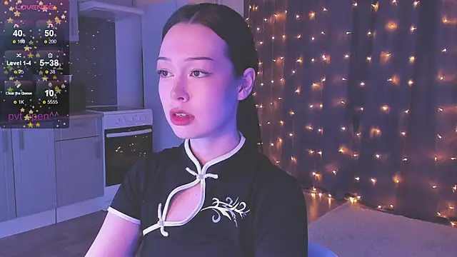 kittenrisha online show from December 17, 4:40 am